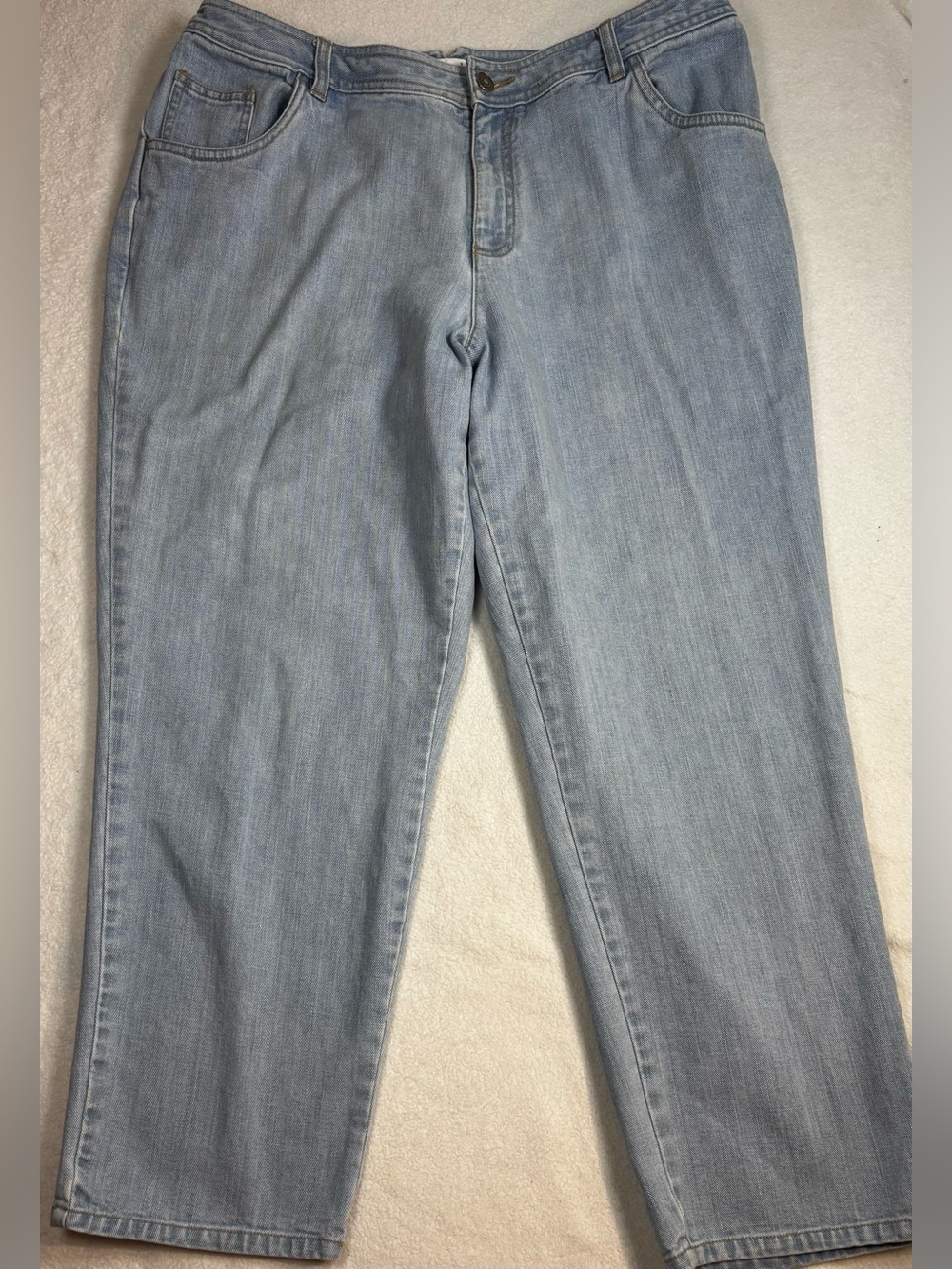 CJ Banks Women's Light Wash Capri Jeans - Size 16W